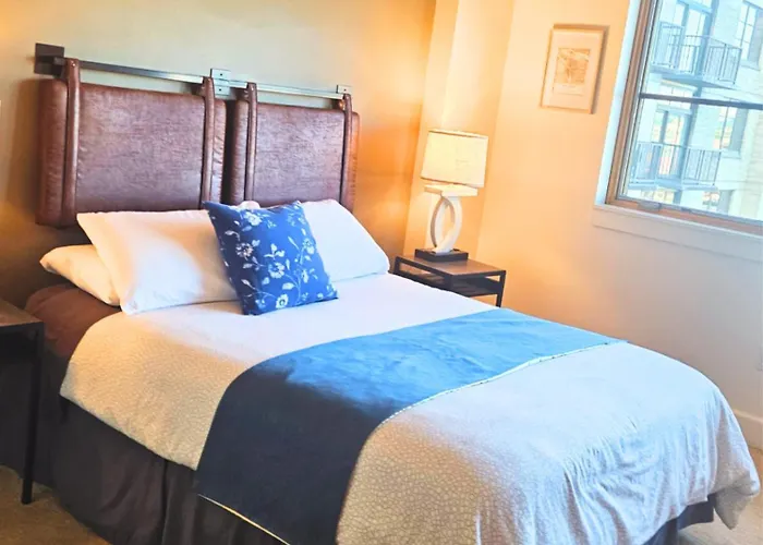 Renu Suites At The Burlington Portland
