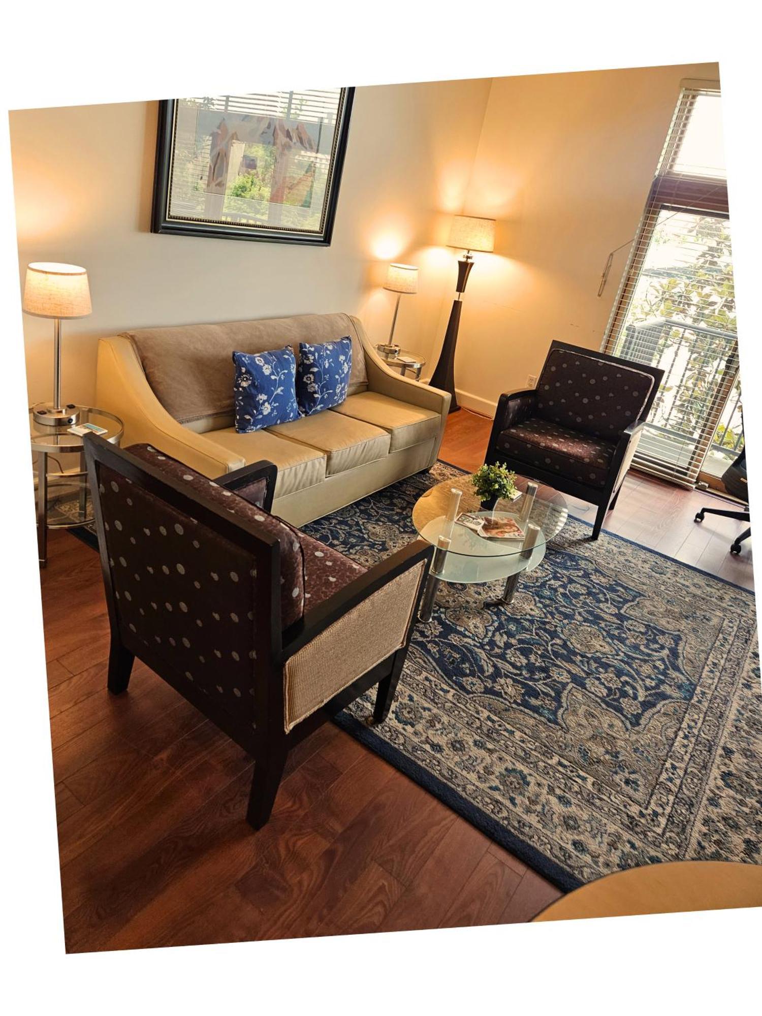Renu At The Burlington Apartment *